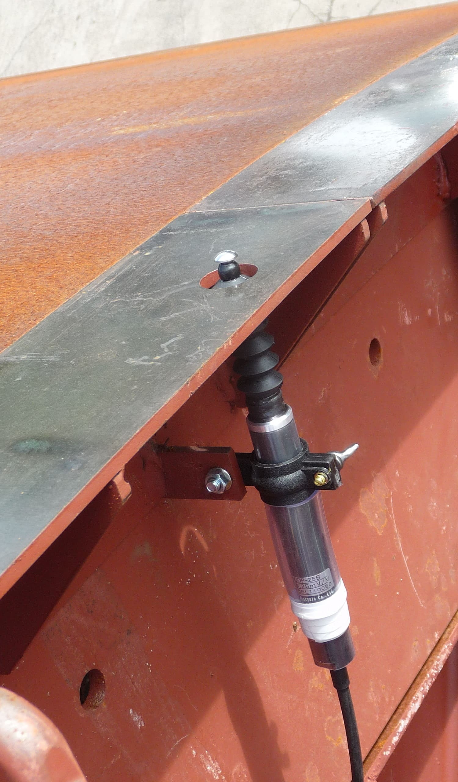 セントル挙動管理センサー