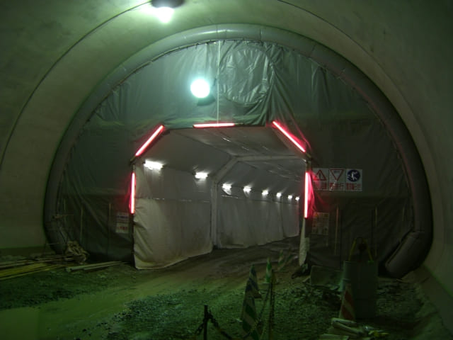 セントル養生＋コンクリート湿潤養生システム