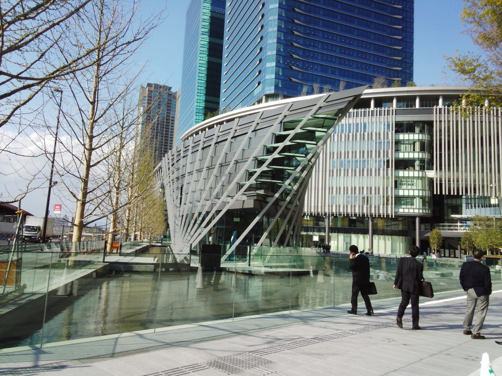 大阪駅北口駅前広場|北陸建工グループ