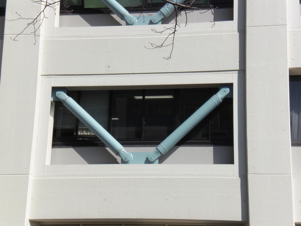 横浜合同庁舎制震デバイス|北陸建工グループ